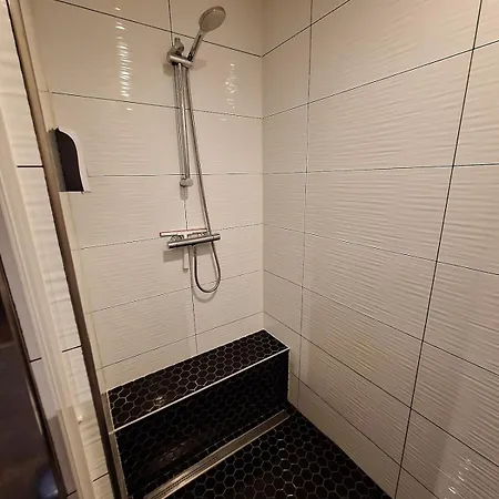 Oerlinghausen, Gesamte Stilvolle Wohnung, 3 Schlafzimmer, 4 Betten شقة