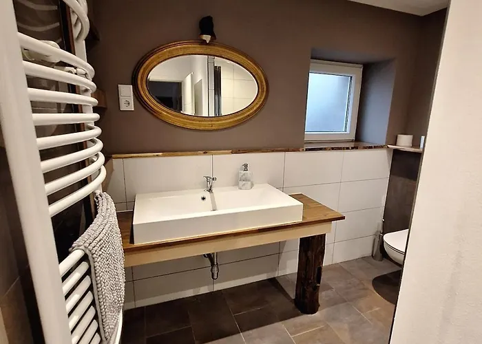 Apartamento Oerlinghausen, Gesamte Stilvolle Wohnung, 3 Schlafzimmer, 4 Betten