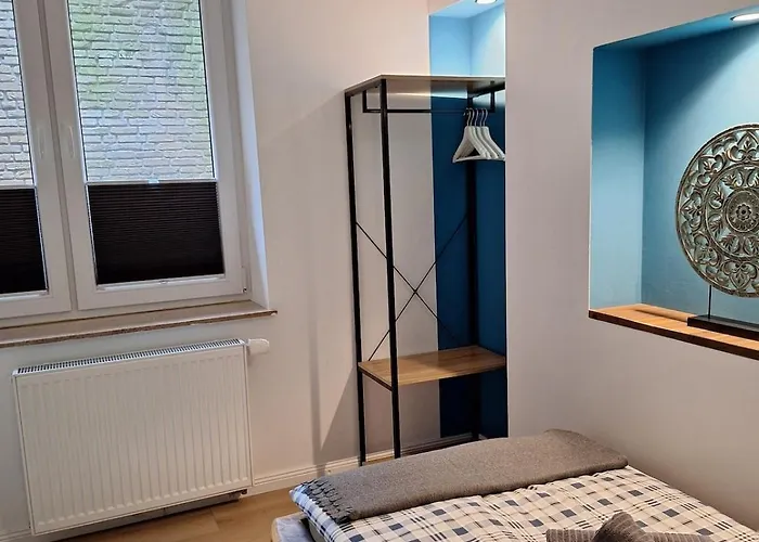 Apartamento Oerlinghausen, Gesamte Stilvolle Wohnung, 3 Schlafzimmer, 4 Betten *