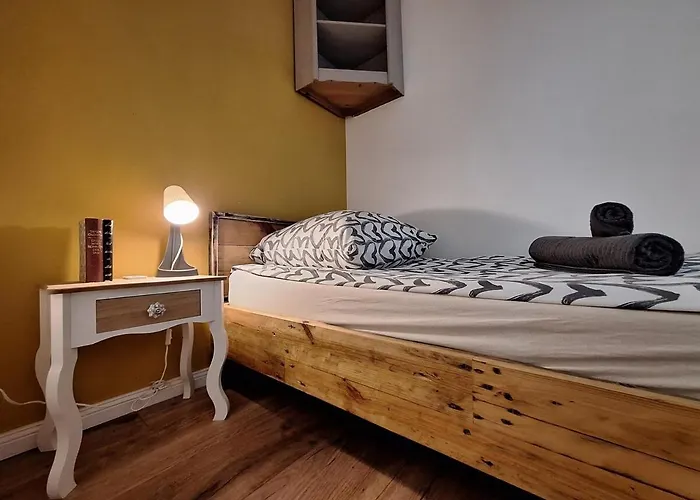 Apartamento Oerlinghausen, Gesamte Stilvolle Wohnung, 3 Schlafzimmer, 4 Betten