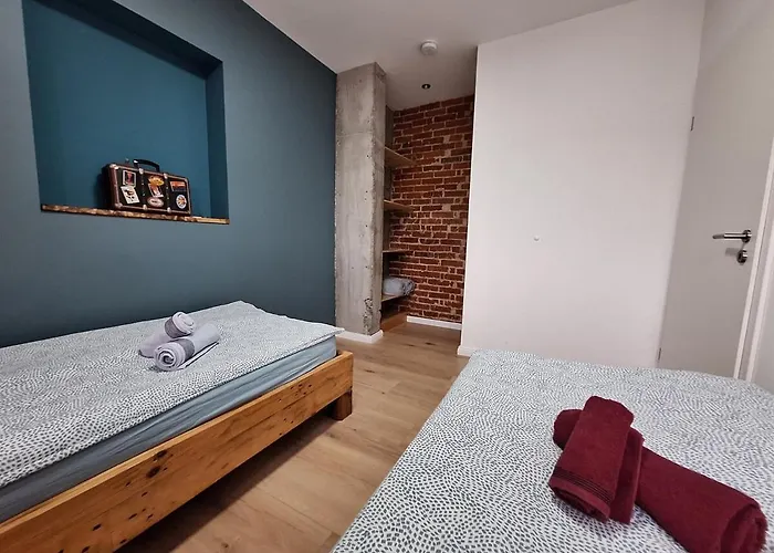 Oerlinghausen, Gesamte Stilvolle Wohnung, 3 Schlafzimmer, 4 Betten Apartamento