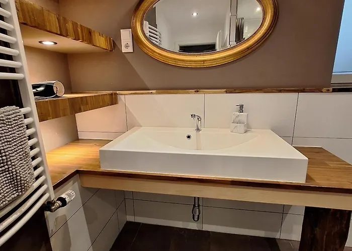 Apartamento Oerlinghausen, Gesamte Stilvolle Wohnung, 3 Schlafzimmer, 4 Betten