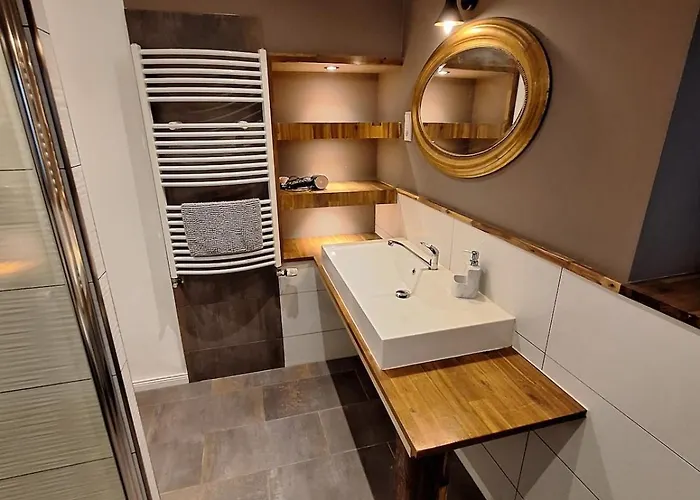 Oerlinghausen, Gesamte Stilvolle Wohnung, 3 Schlafzimmer, 4 Betten