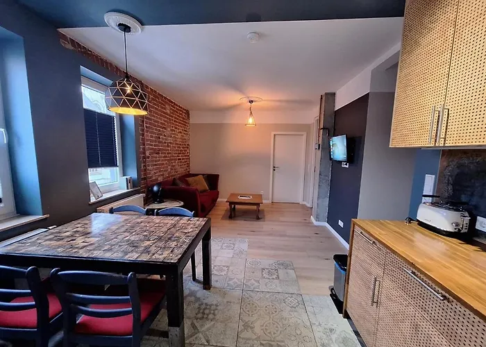 Oerlinghausen, Gesamte Stilvolle Wohnung, 3 Schlafzimmer, 4 Betten Apartamento Oerlinghausen