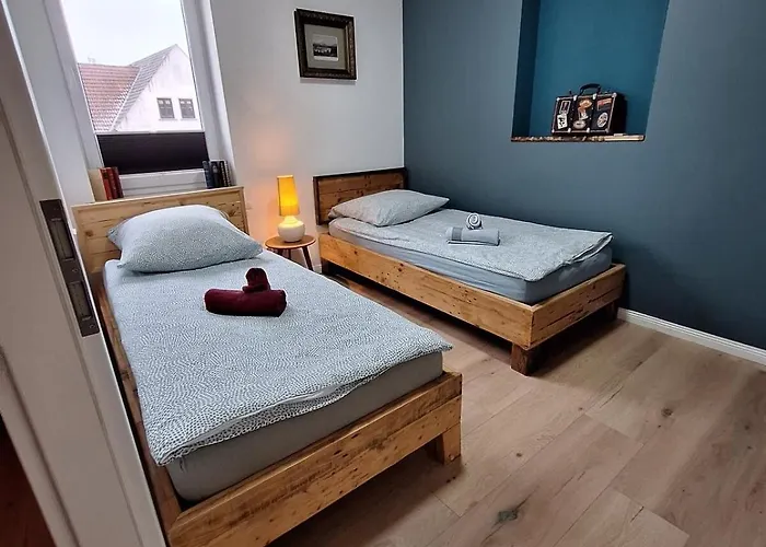Oerlinghausen, Gesamte Stilvolle Wohnung, 3 Schlafzimmer, 4 Betten Apartamento